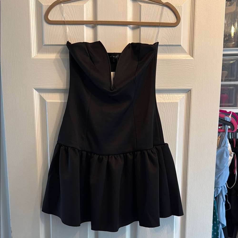 Elegant Black Strapless Dress